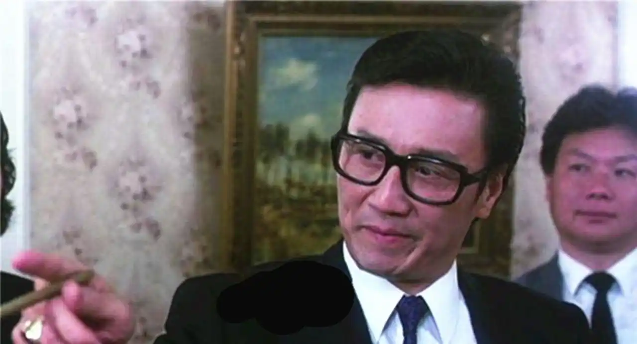 原创谢贤曾欠赌债被黑帮追讨派老婆向赌王求援邓光荣仗义出手搭救