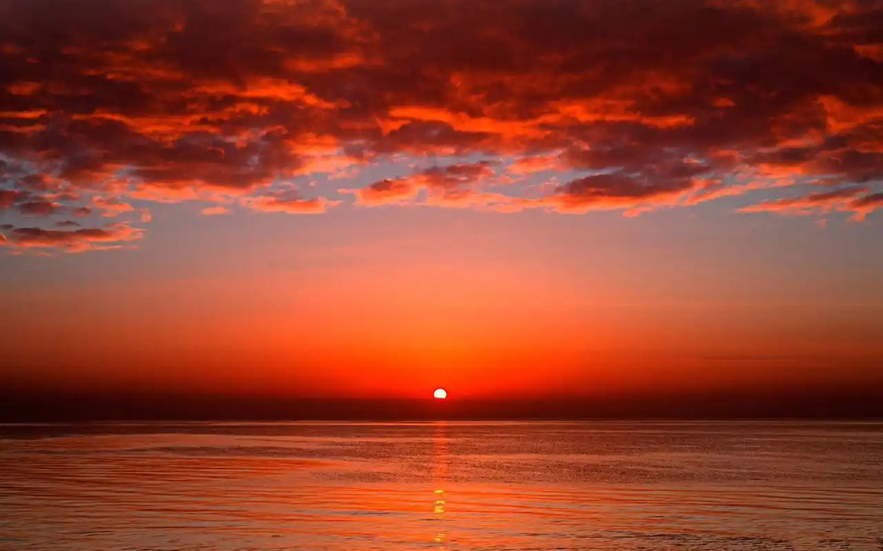 夕阳下的完美风景高清桌面壁纸