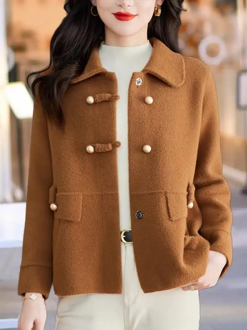 气质短款翻领开衫外套,时髦又洋气～简约大气的短款版型,利落大 - 抖