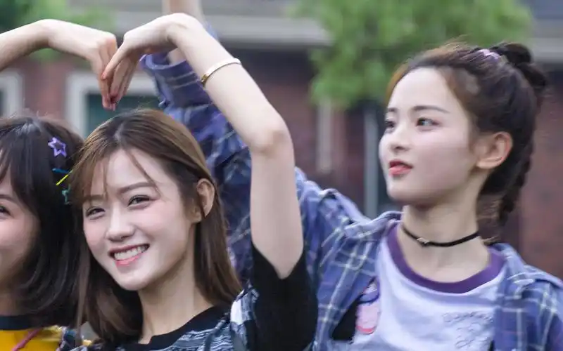 越涵沙雕视频合集陈意涵杨超越