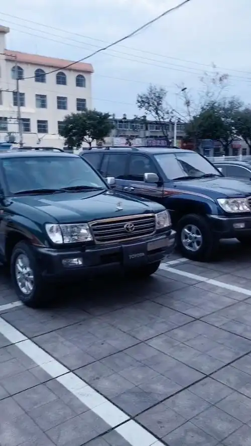 中东版lc105柴油;lc100汽油,手动挡观音门,全国稀有,喜欢极品的来研究