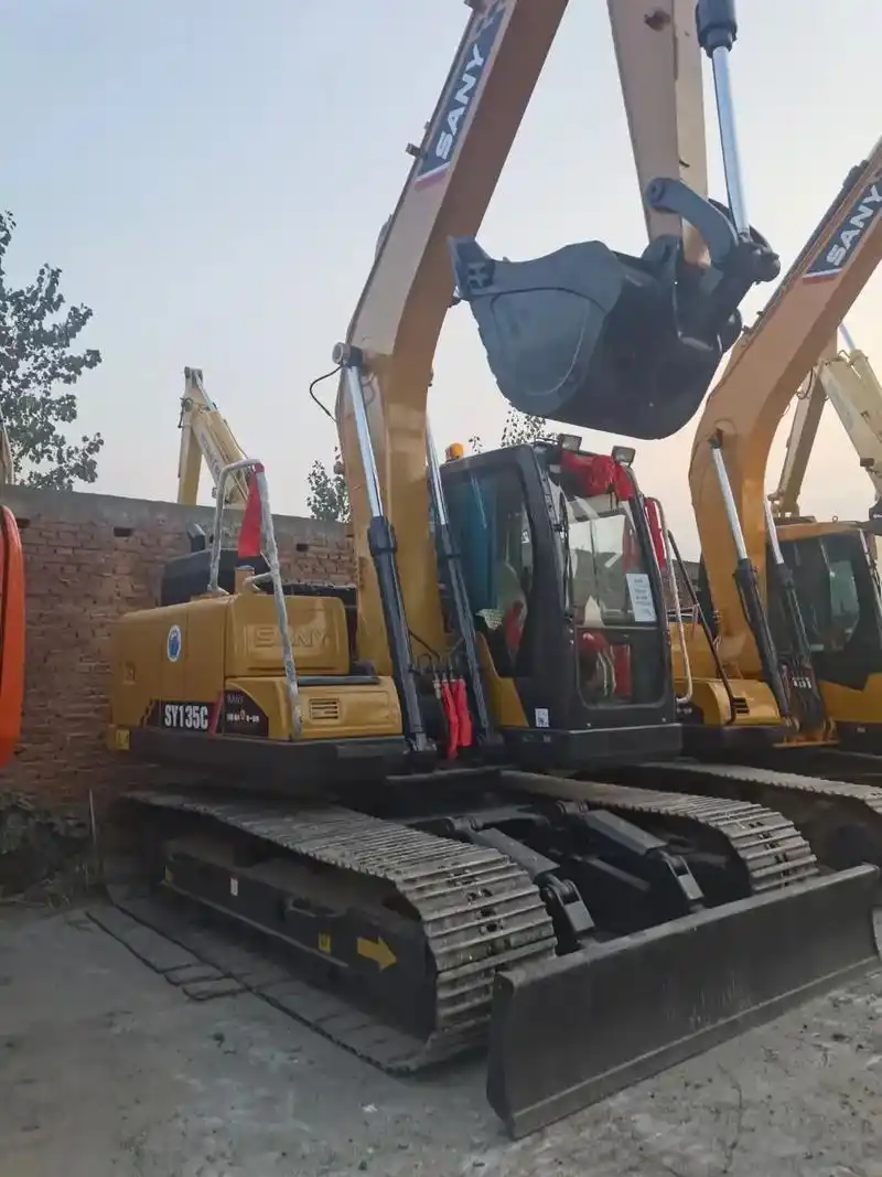 二手新款三一135挖掘机库存车手续齐全
