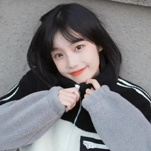 头像女生你得丢开往事