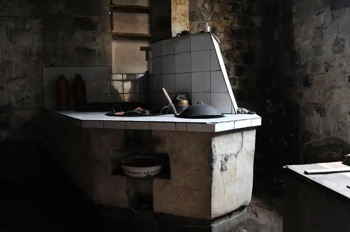 [原文:农村柴火灶怎么搭建]