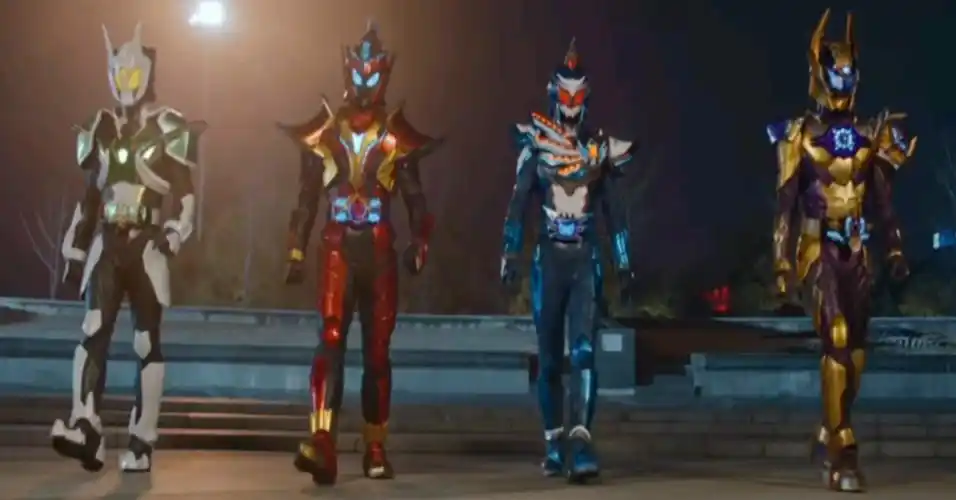 以战队方式玩坏铠甲勇士