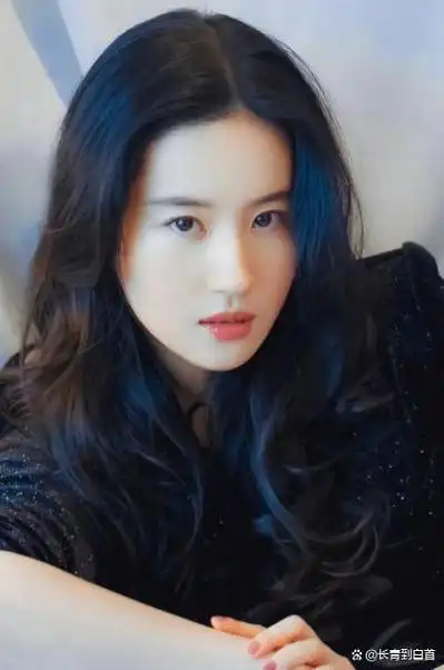 曝刘亦菲17岁面试小龙女素颜照五官平平无惊艳感被疑不像本尊