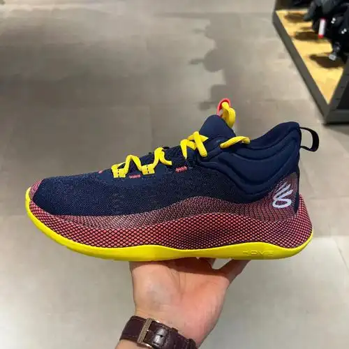 库里8团队款新配色