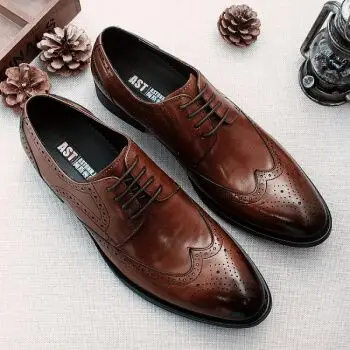 品牌男士皮鞋时尚头层牛皮雕花英伦皮鞋尖头正装商务休闲皮鞋 黑色 38