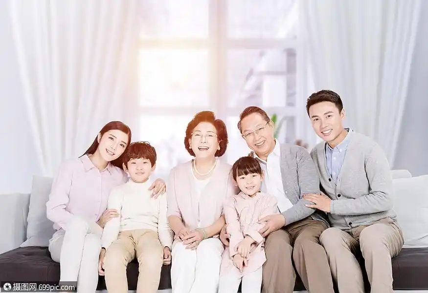 全家福一家人温馨图片