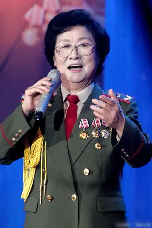 难忘马玉涛,被王昆发现的中将歌唱家,如今84岁,看近照令人心痛_网易