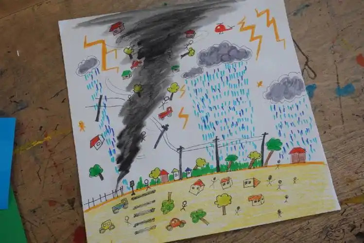 临摹作品课件分享42创意美术暴风雨来啦