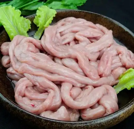 福建特色美食猪套肠:脆嫩弹牙,入口丝滑,香而不腻,流口水了