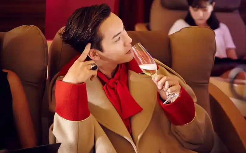 偶像男神陈伟霆呆萌霸气写真电脑壁纸下载高清大图预览1920×1200