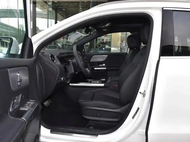 北京奔驰 奔驰gla 2022款 改款 gla 180