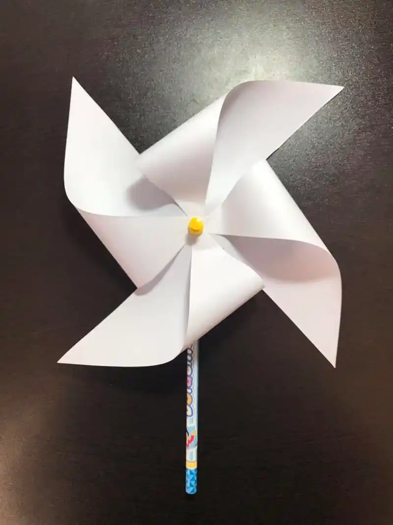 适合3-4岁小朋友的亲子育儿活动:做风车