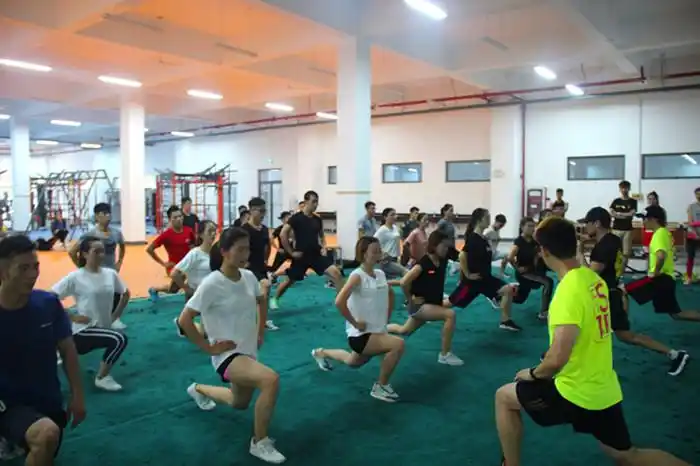 体育学院邀请弗锐思国际健身学院来校上健身操公开课
