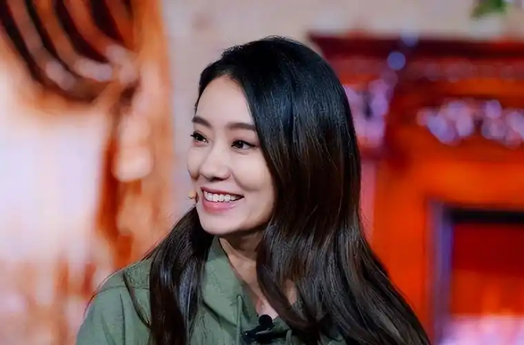 消失的"巨星"张小斐:一夜爆红后转瞬即逝,她身上哪里出错了?