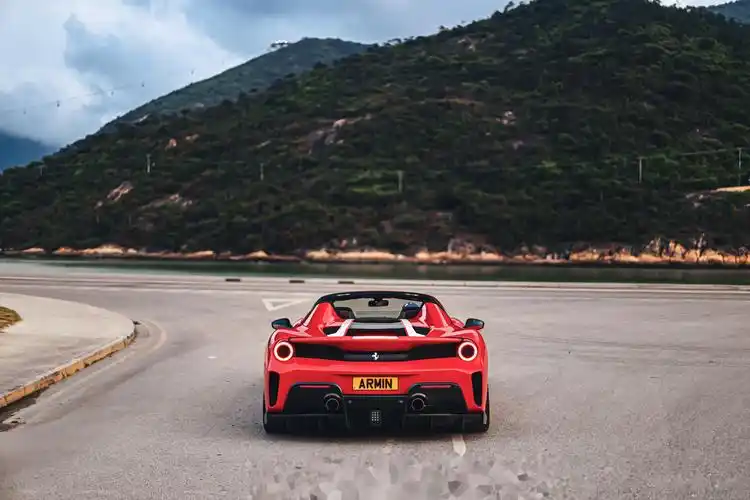 海边落日 法拉利488pista & 488pista spider 法家最后的