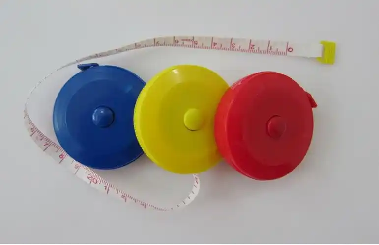 厂家直销 精美伸缩型塑料卷尺 小巧量衣尺批发