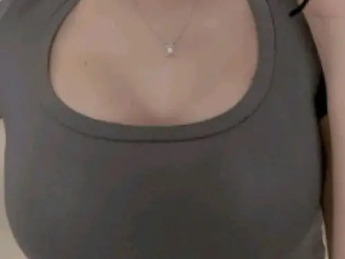 胸部是女人的第二张脸这样说你们不要害羞啊这是事实呀漂亮的胸部会让