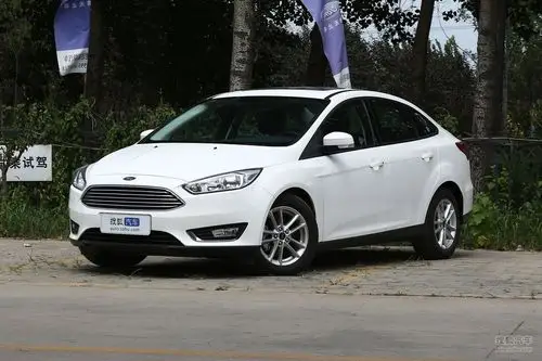 【 福特福克斯三厢高清图片】_2018款 ecoboost 125 自动超能风尚型智