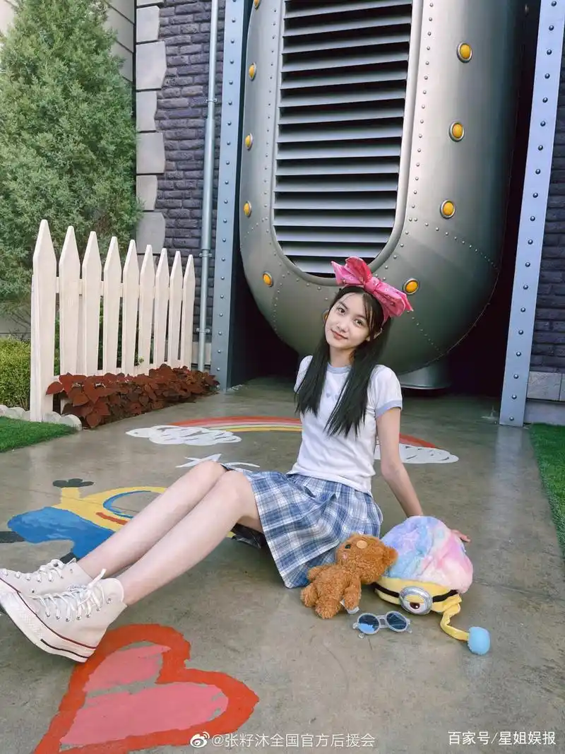 童星张籽沐14岁身高已近170,腿长堪比关晓彤,还演上网剧女主了