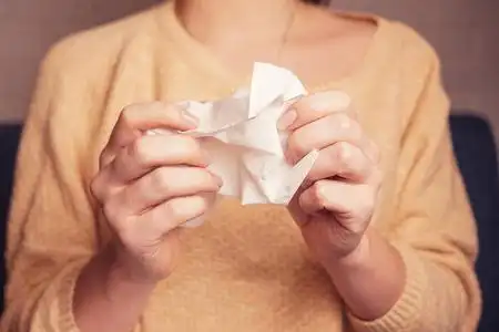 手拧餐巾纸图片