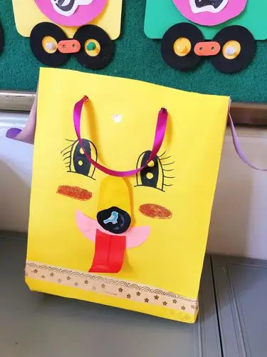 三年级《纸拎袋》