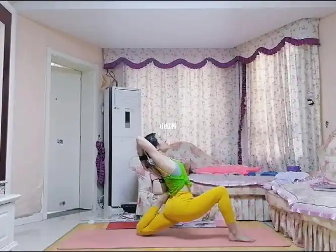 一起来瑜伽  #瑜伽体式  #瑜伽  #瑜伽矛式  #新月式  #牛面式