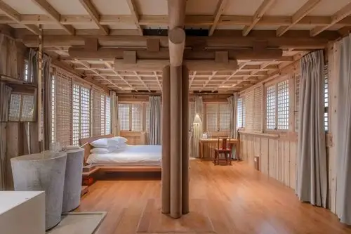 你绝对想不到,在一个唐朝古镇里,藏着大师操刀的纯木客舍