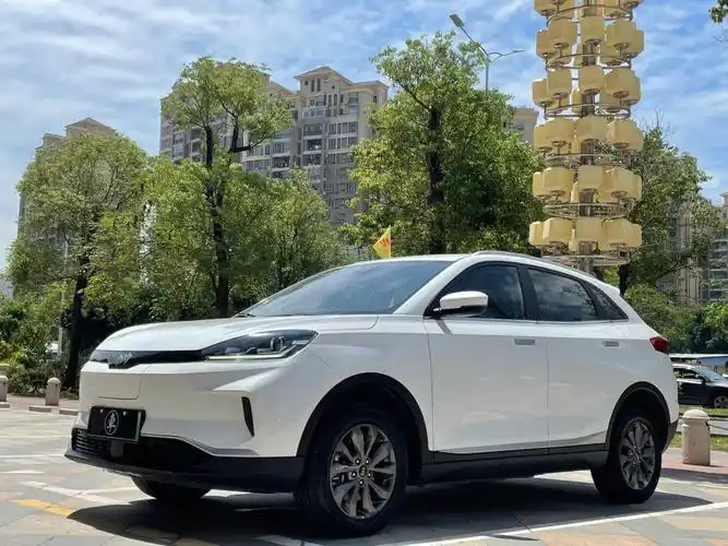 威马ex5纯电动车