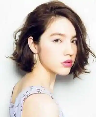 天生卷发适合什么发型,天生卷发怎么打理比较好