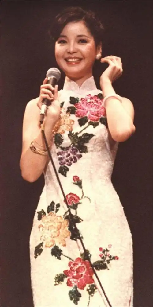 历史老照片邓丽君美丽优雅特纳妩媚性感俄国皇后高贵范