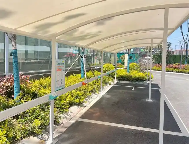 区住建局协商共建"暖心车棚": 让电动车有"家",安"新"更安"心"