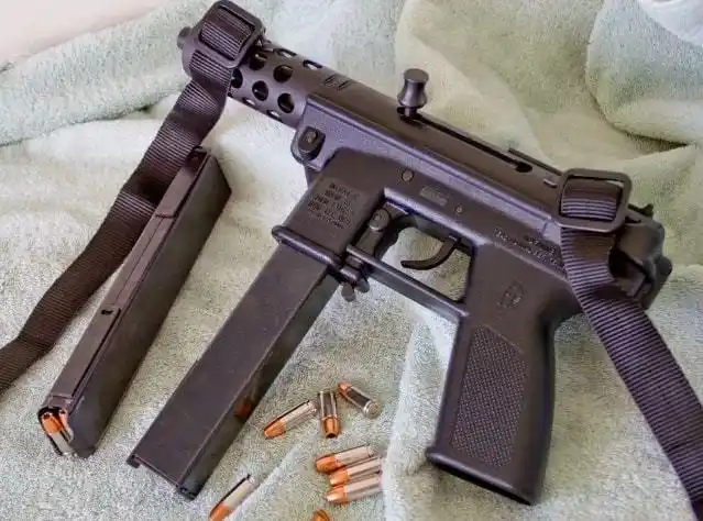 瑞典tec-9冲锋枪:瑞典轻武器的巅峰之作,犯罪率最高的武器之一_网易