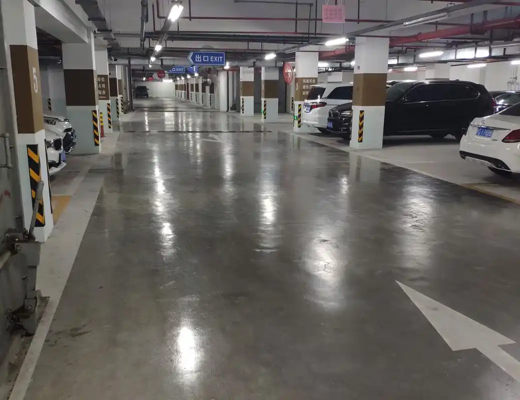 小区地下车库旧水泥地面如何防尘改造
