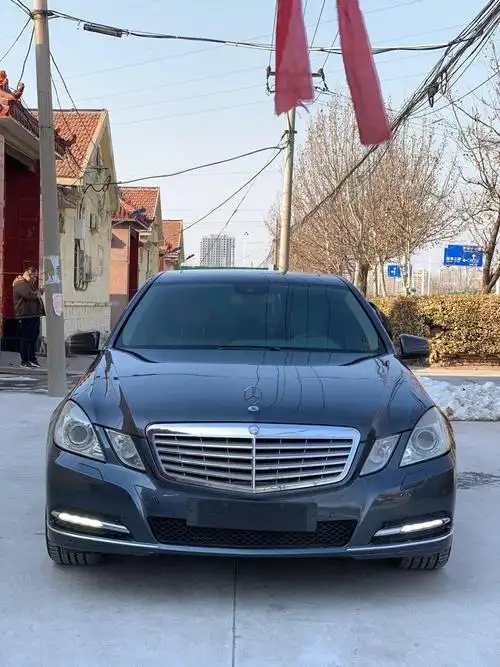 全款6w大12年奔驰e260包提档过户05无事故
