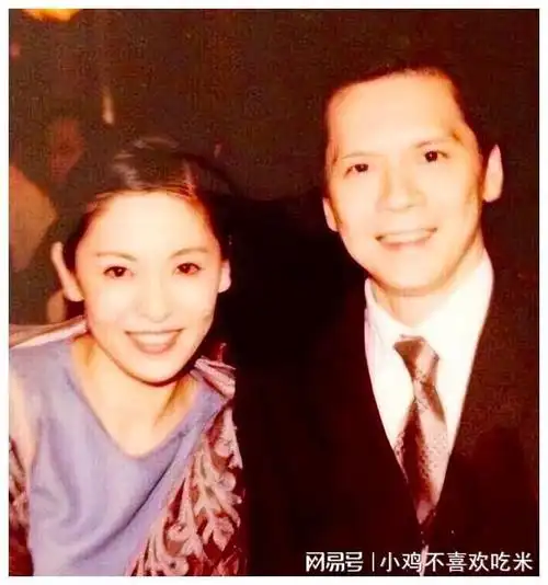 向华强:为萧敬腾狂砸上百万,为啥与向太共同供养前妻四十余年?