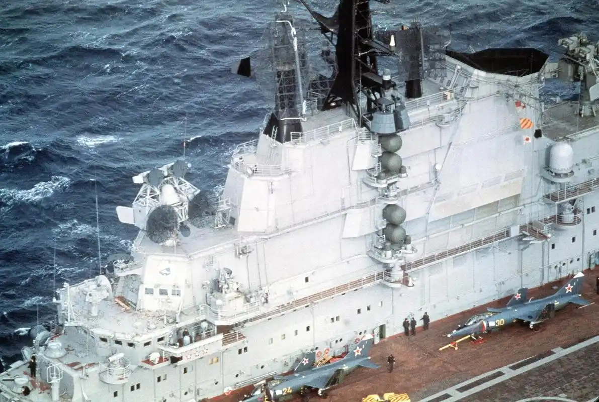 基辅号航母.基辅号航空母舰以乌克兰首都基辅命名,1972年下 - 抖音