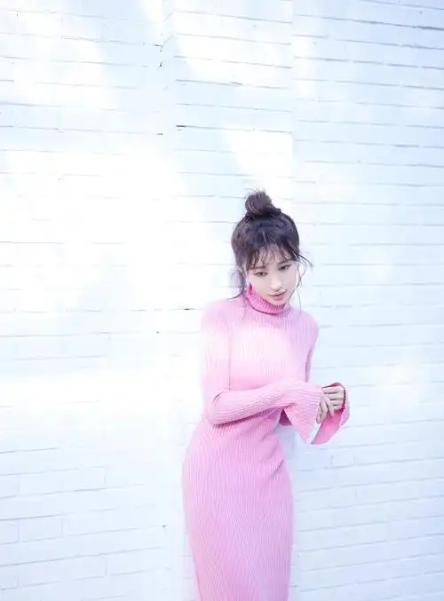 身材超棒美如西施李菲儿最新微博靓照