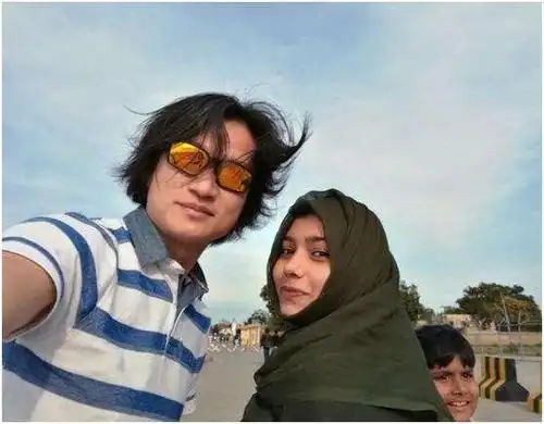 巴基斯坦美女嫁中国小伙:各方面都挺好的,就这点让人无法忍受!