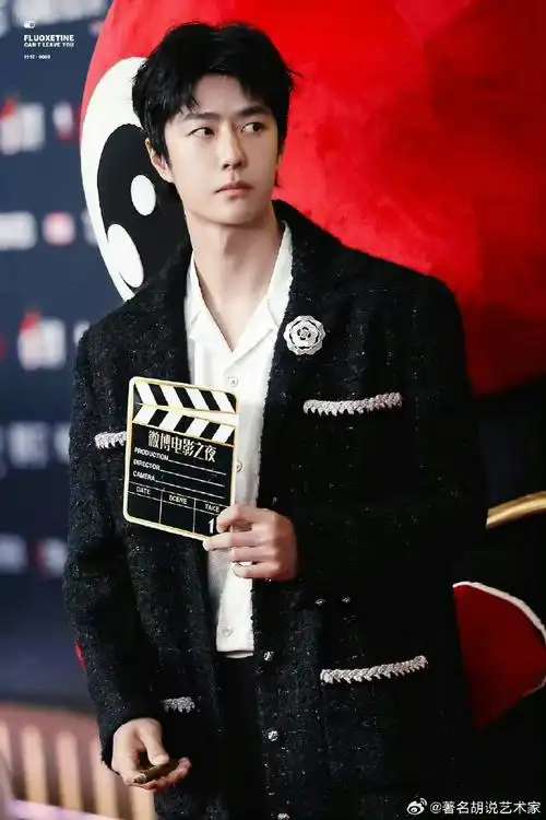 粉丝否认王一博素颜