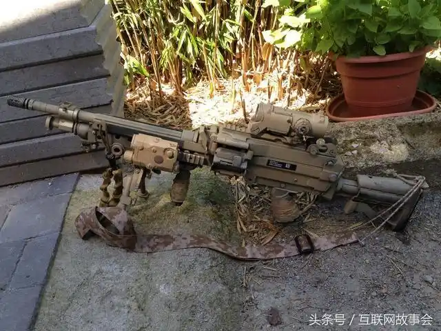 枪火28m249军用轻机枪美国步兵最常用的压制性武器