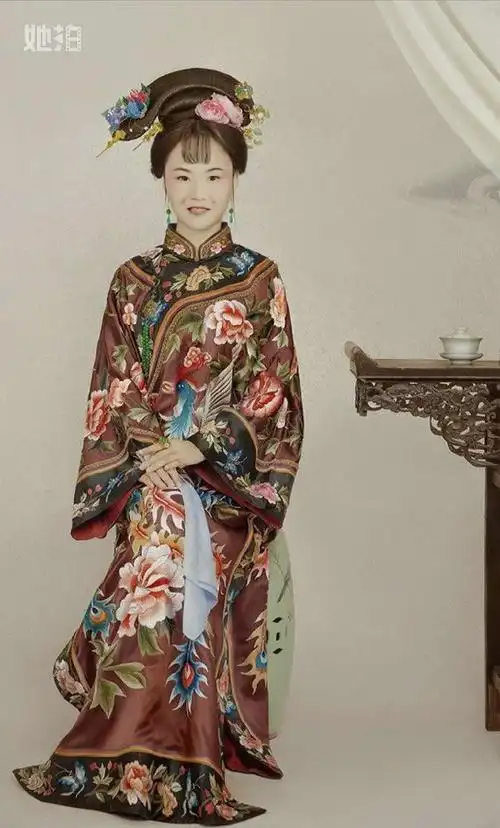 古代贵族家庭女人头饰服装50张照片欣赏 - 美篇