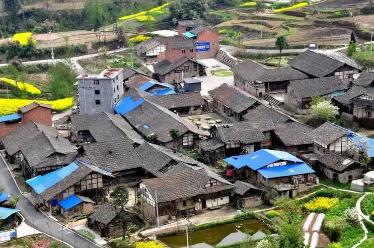 达州市通川区金石镇四凡村的状元大院  曾业 摄