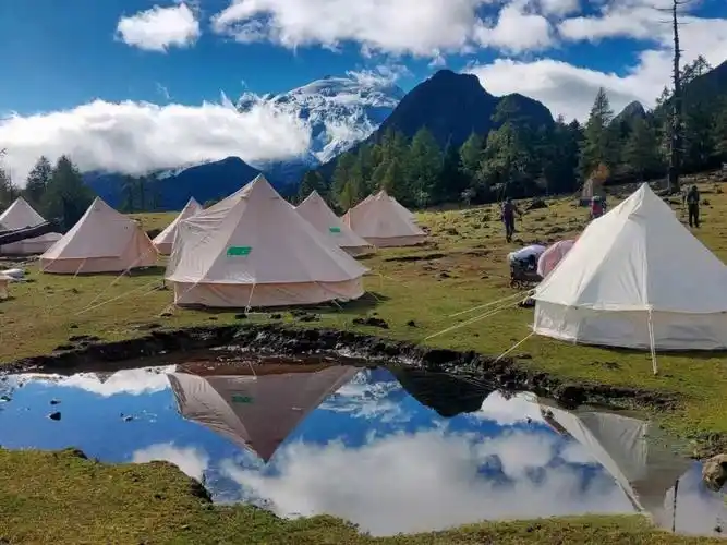 哈巴雪山徒步露营两天行程