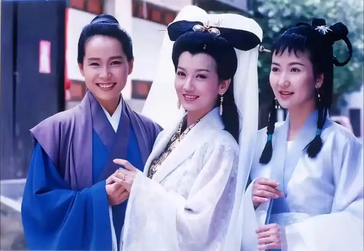 看到这里,很遗憾没有参加去南京举办《新白娘子传奇》三十年的大 - 抖