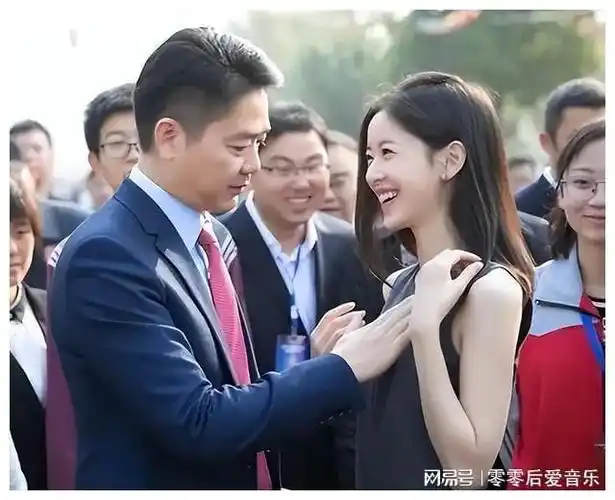 章泽天现实长啥样?路人的镜头才是"照妖镜",突然理解刘强东了