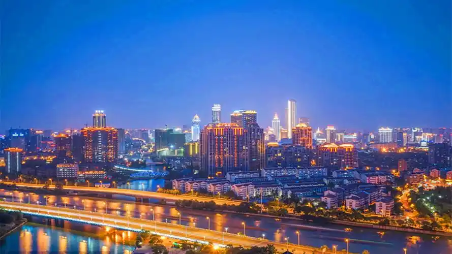 中国最南方的城市对不起我劝你别来南宁了