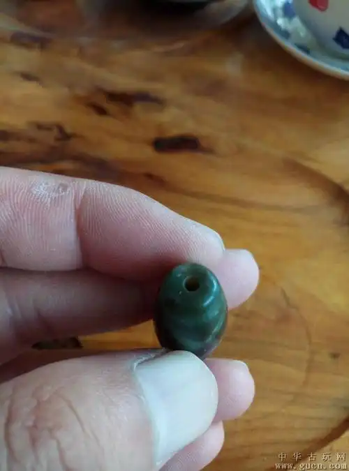 t8号唐代一眼山形纹天珠,俗称靠山纹天珠.